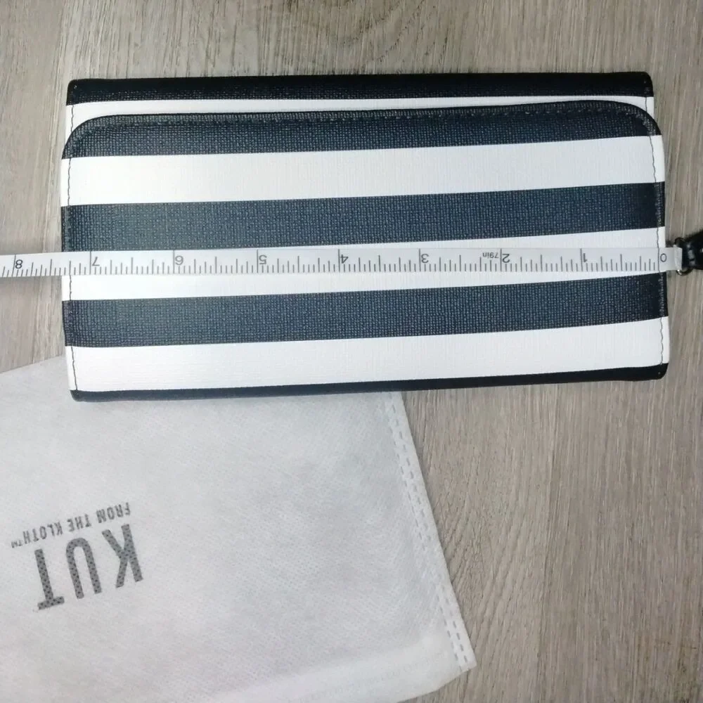 Kut From The Kloth Womens NEW Clutch/Full size Wallet Black White Striped.